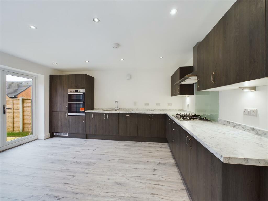 KITCHEN/ LIVING/ DINER