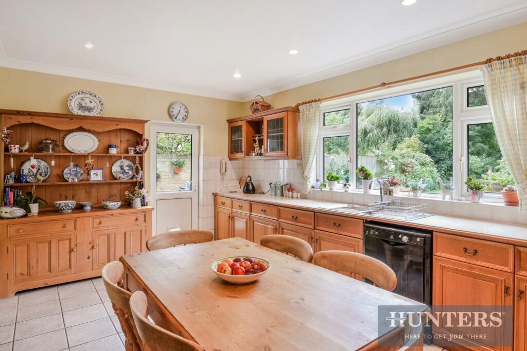 AVONDALE AVENUE (18).jpg