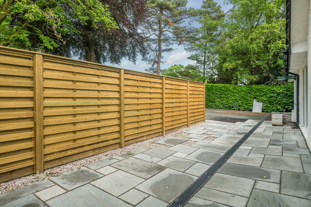 Front Patio Seati...