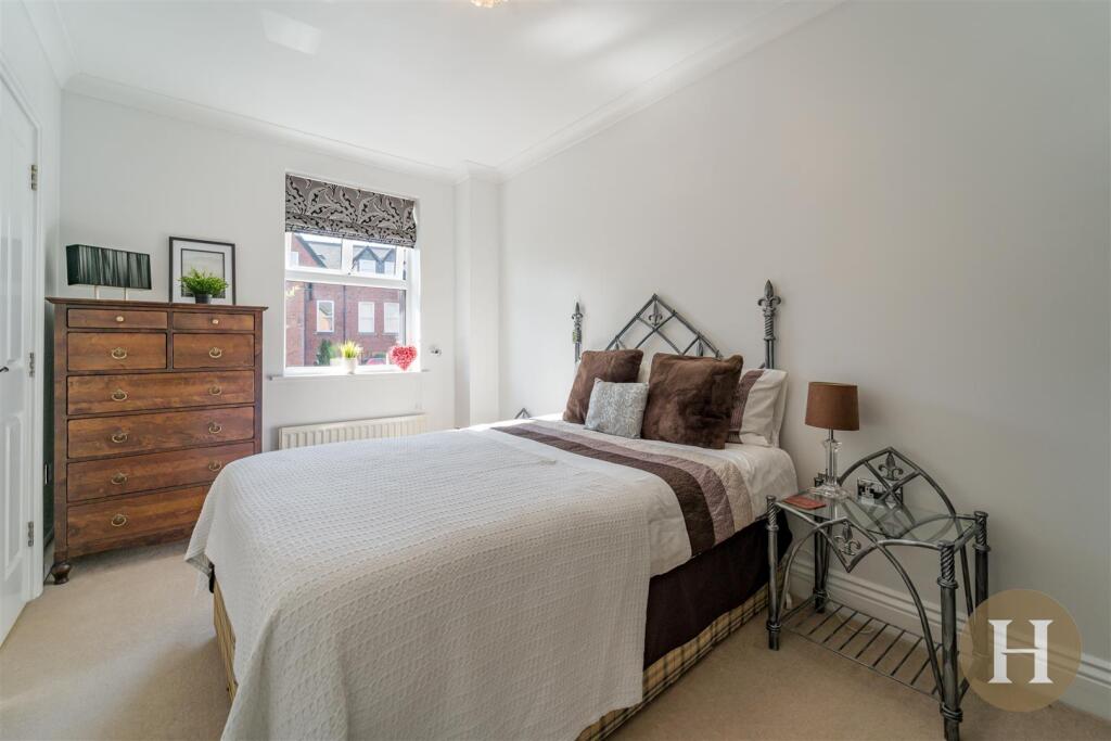 Hadleigh Estate Agents-10.jpg