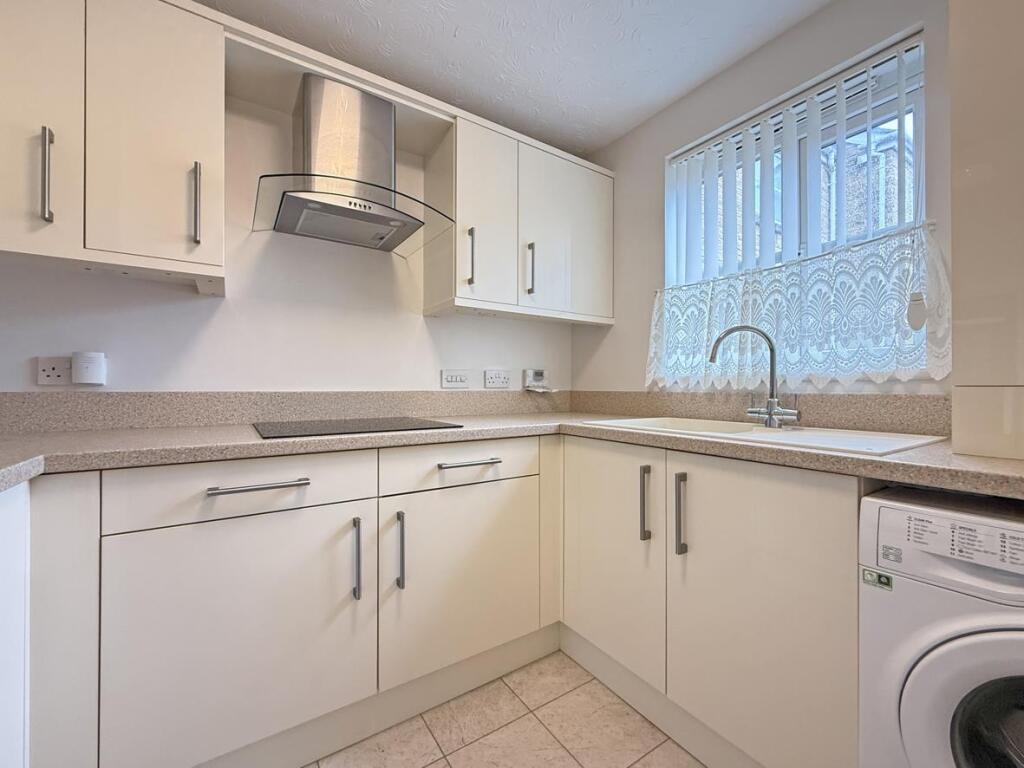 Aberdeen Avenue 23 - Kitchen.jpg