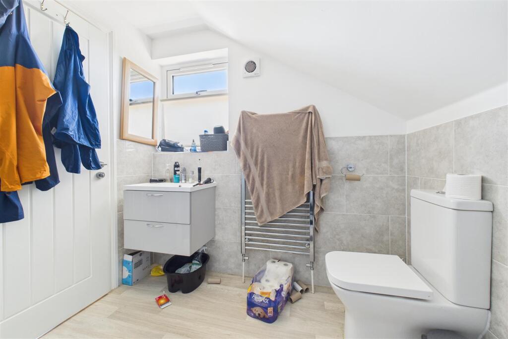 46 Frome Valley Road, Frenchay, Bristol BS16 1HE |