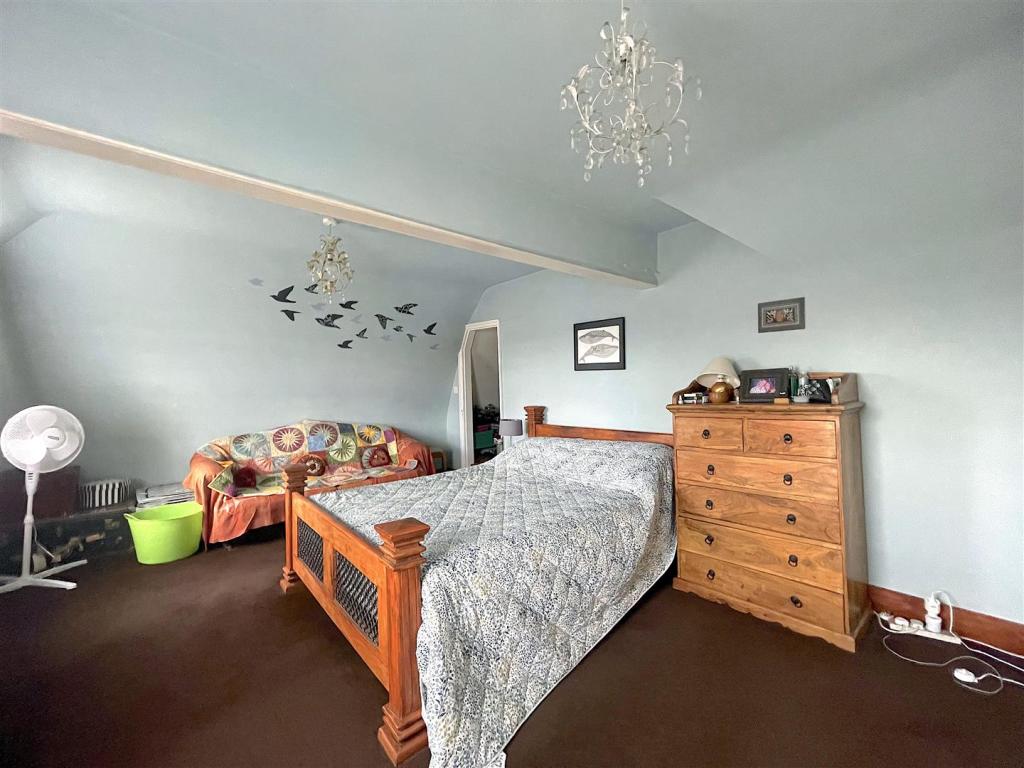 Bedroom One (3).jpeg