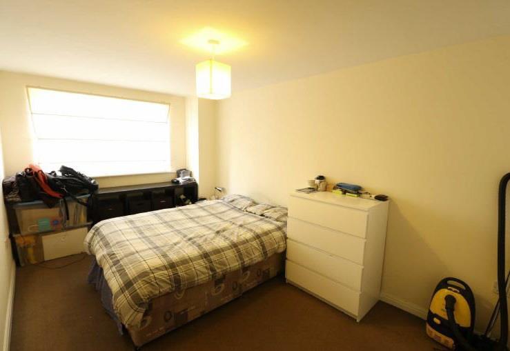Bedroom 1.jpg