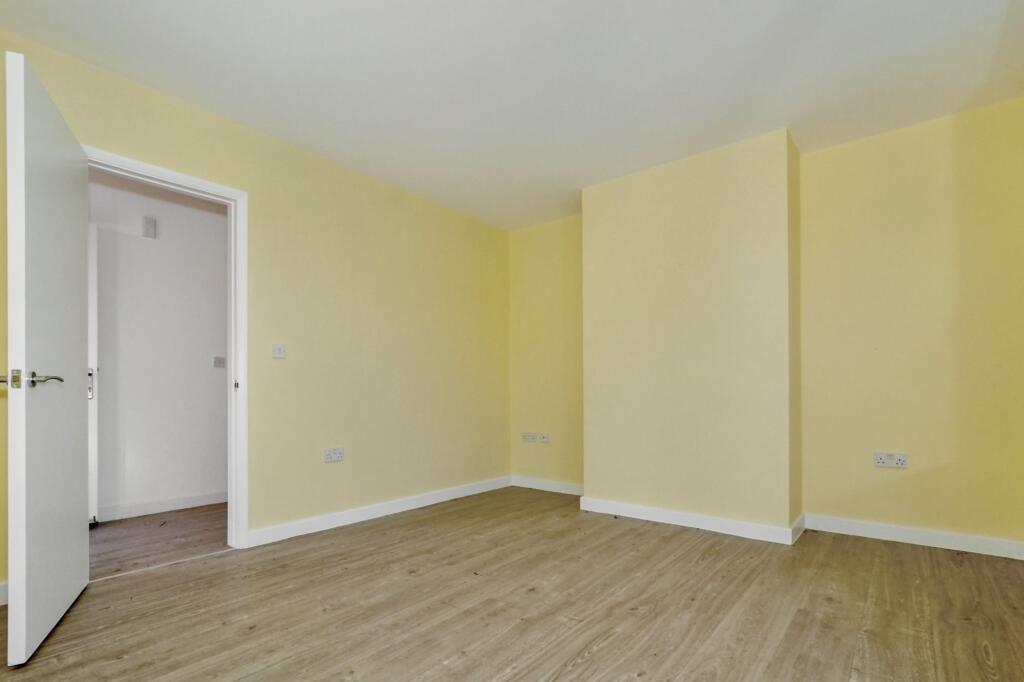 15 Sweechgate, Broad Oak, Canterbury, Kent, CT2 0QY