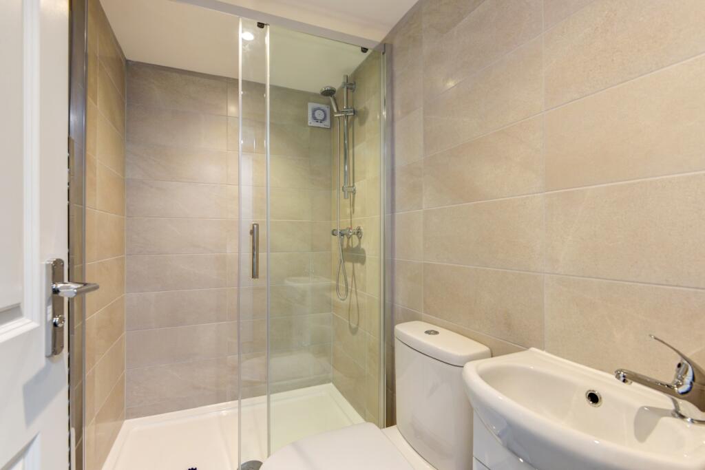 35 Sutherland Road-39