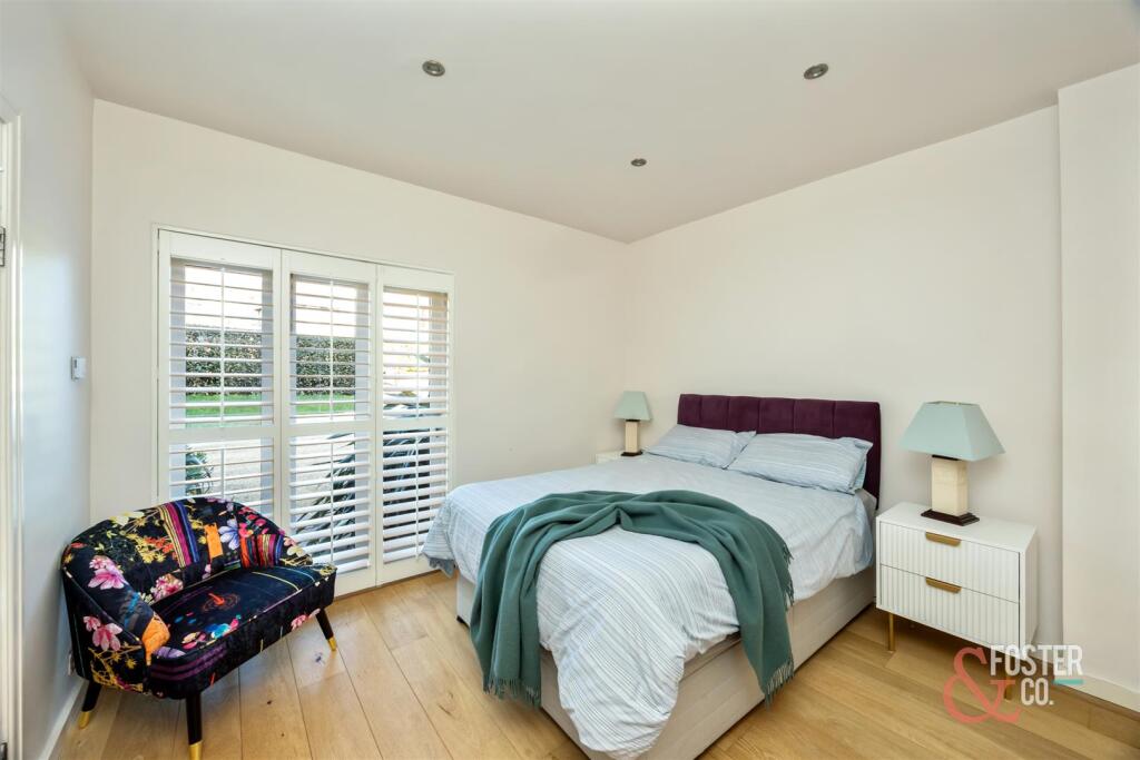 Tongdean Avenue, 4-044.jpg