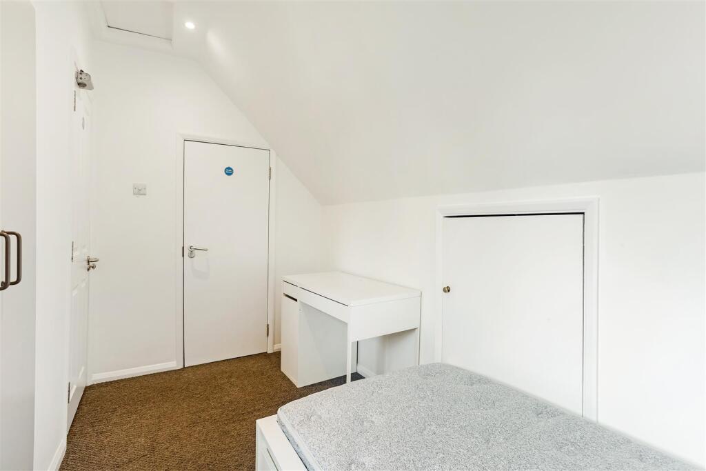 83848_78 Ferrers Avenue (17).jpg