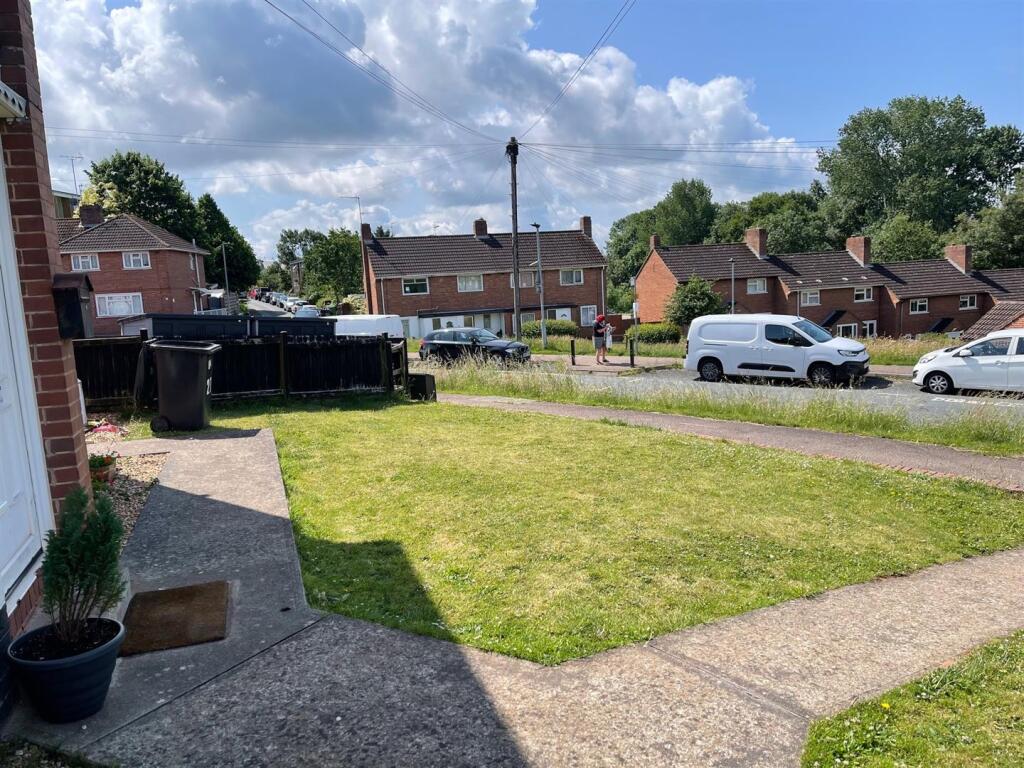 Front Garden (shared)