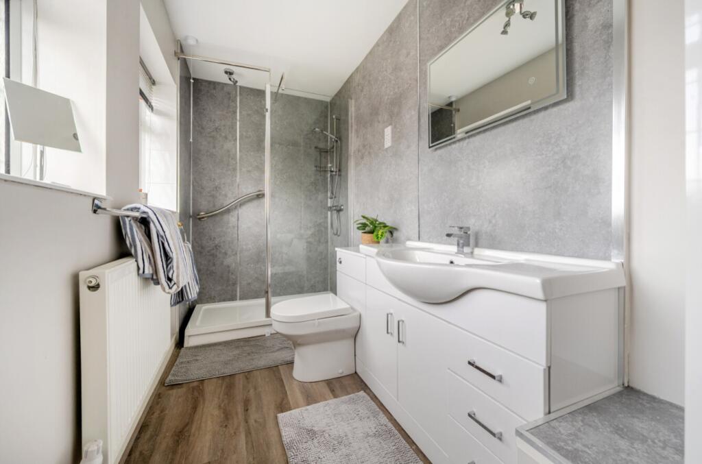 En Suite 2