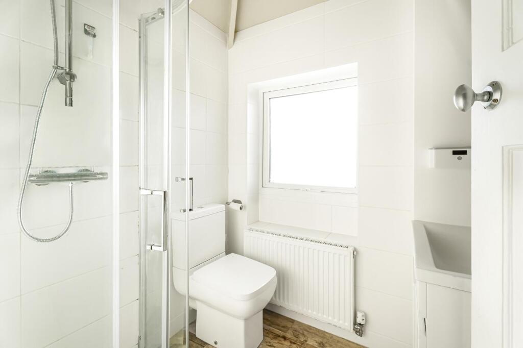 Farthings, Badby Road West