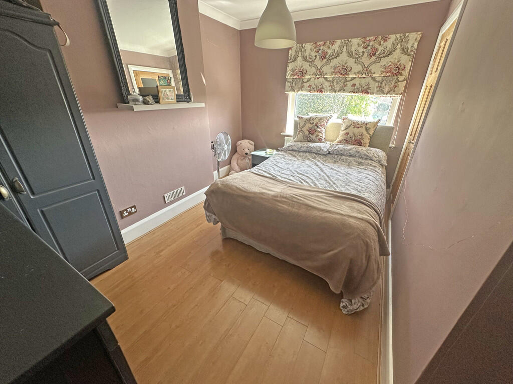 Fourth Bedroom (2...