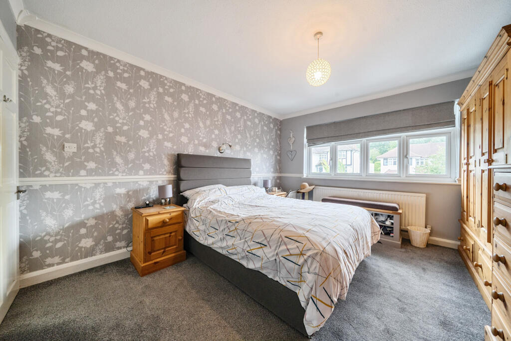 1333158-24-688b74...