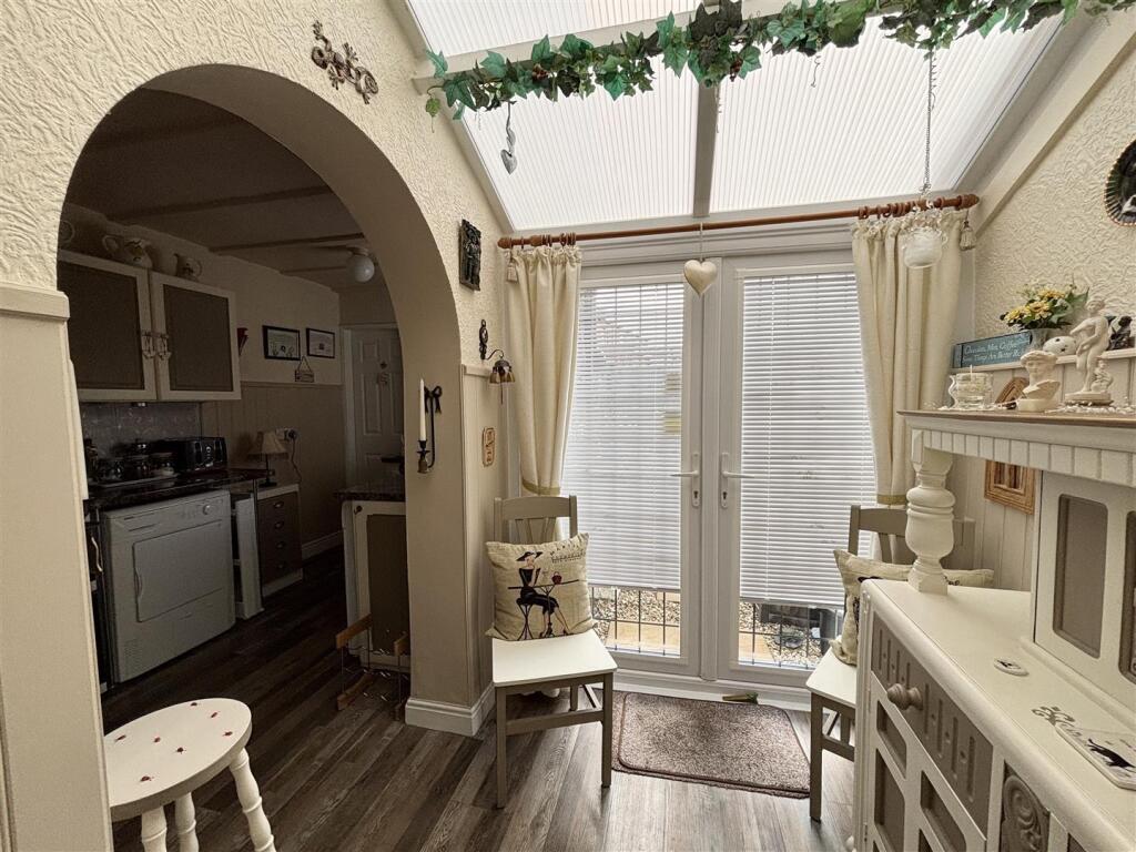 Sun Room / Rear Entrance