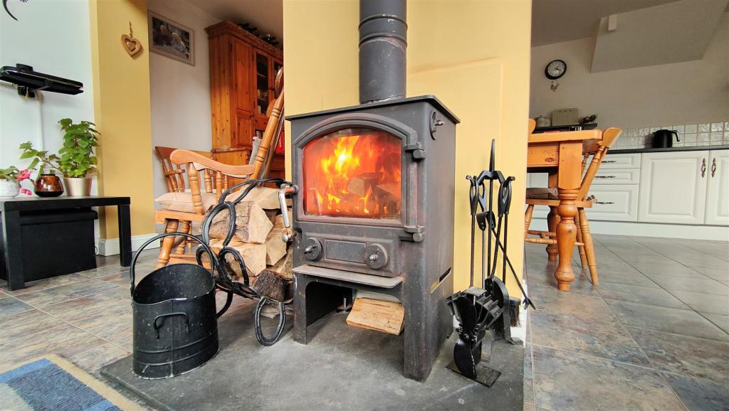 fireplace.jpg