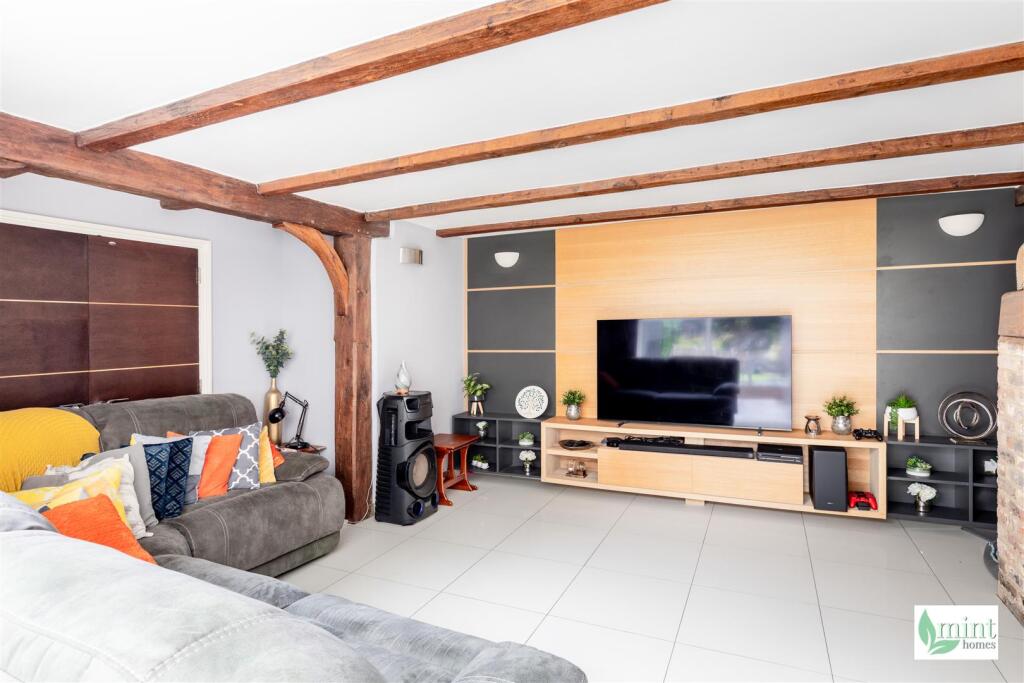 Watermarked - The Sheiling, Pond Road-24.jpg