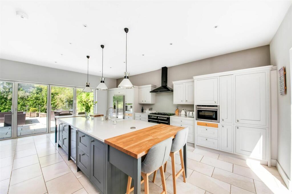 DINING / LIVING / KITCHEN