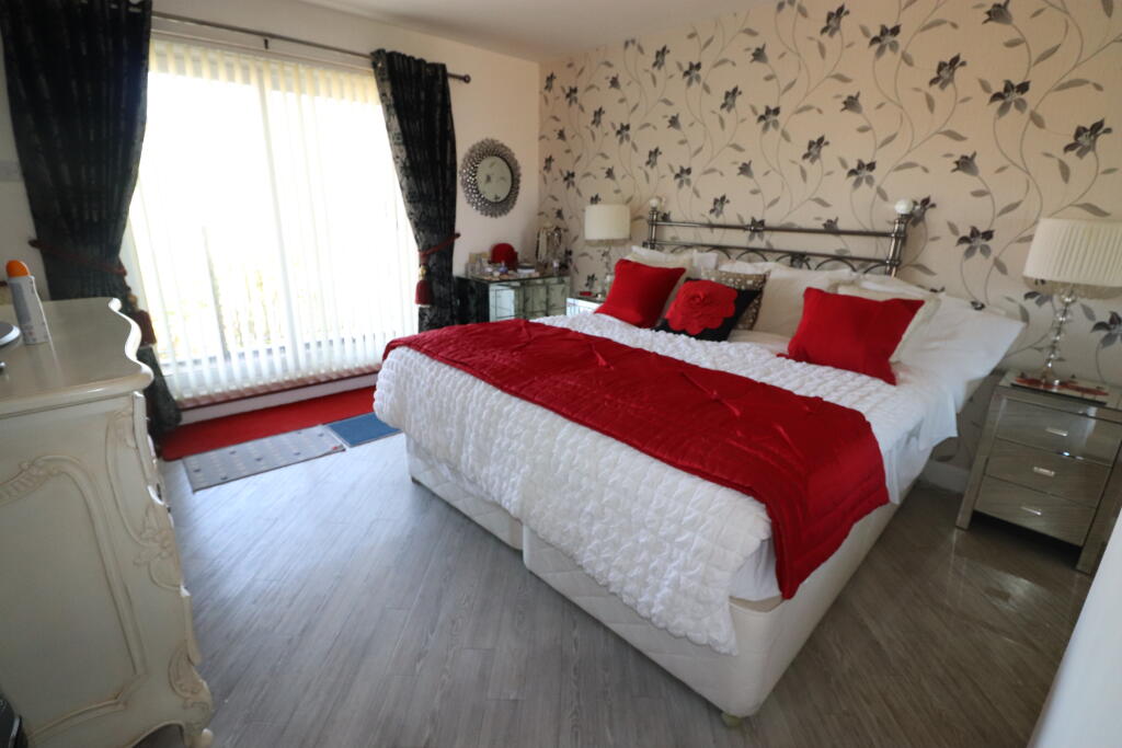 Big Bedroom 1
