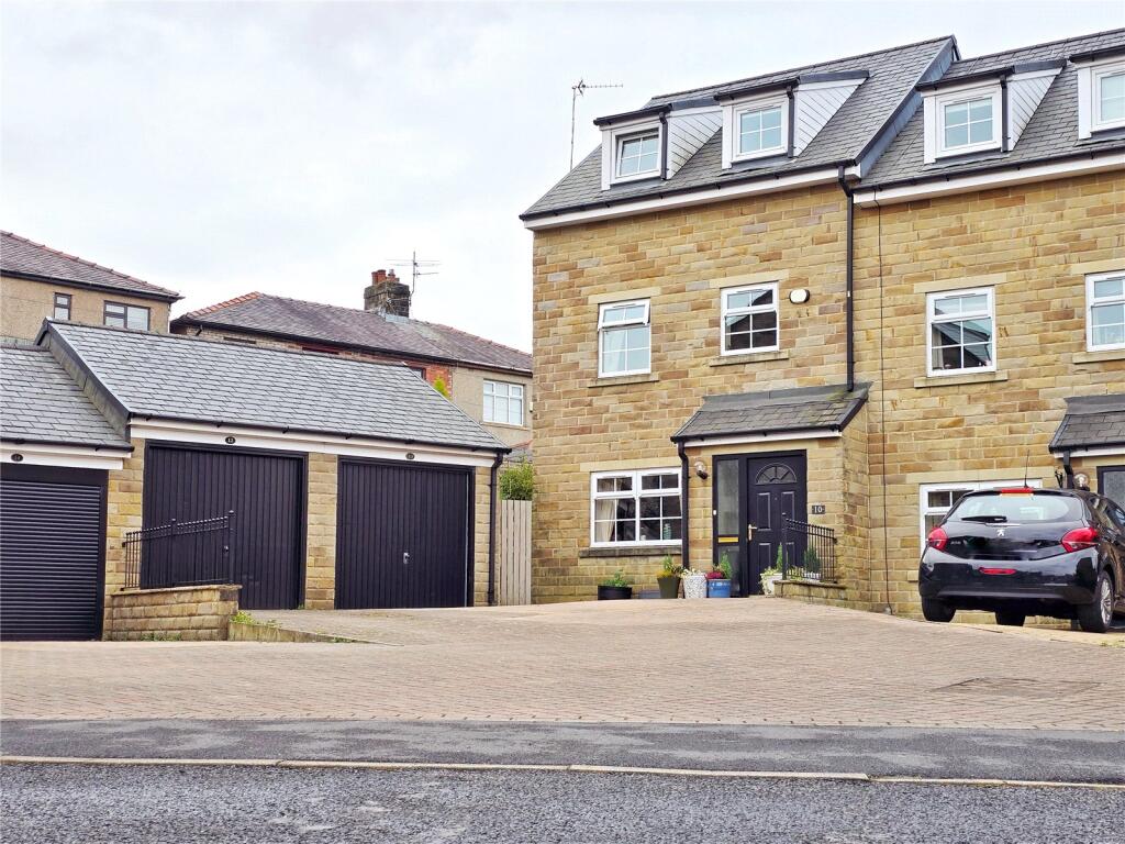 Modern End Townhouse