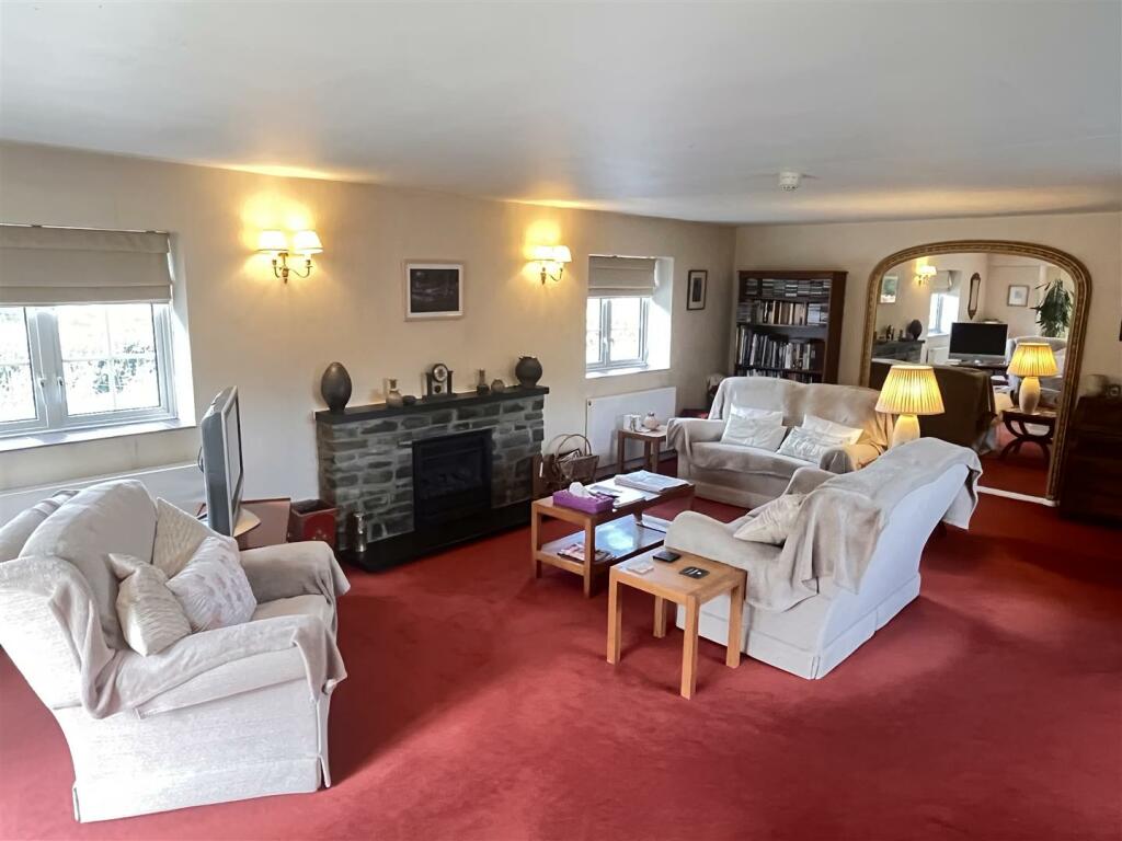 living room 1.JPG