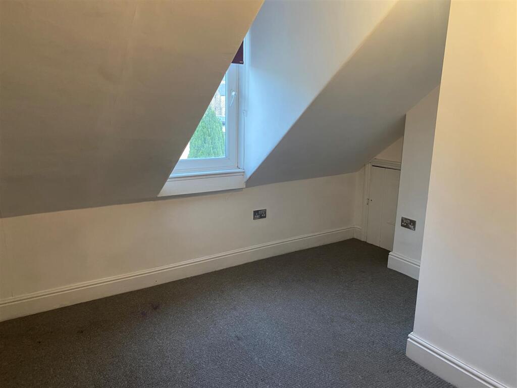 Bedroom 2.jpg