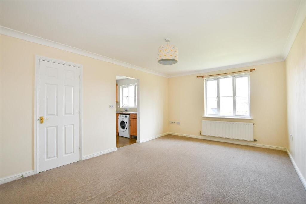 Living Room .jpg
