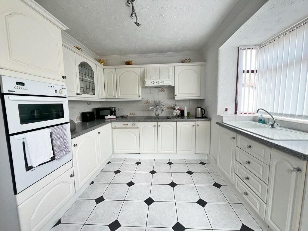 15 addison 7