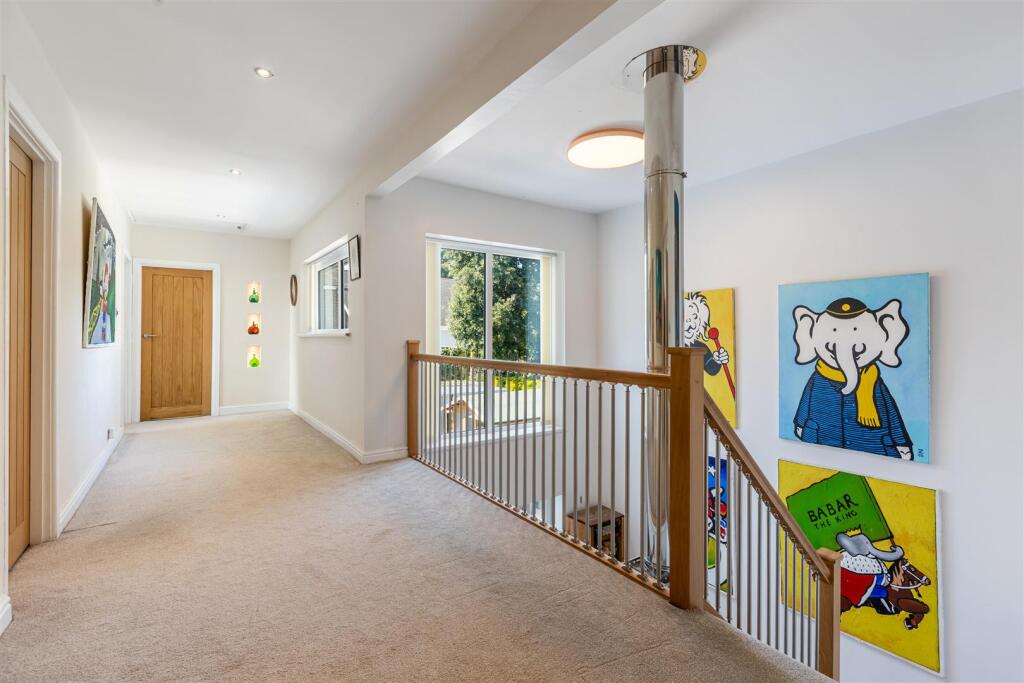 A28 - Chapter House Torquay - 250407.jpg