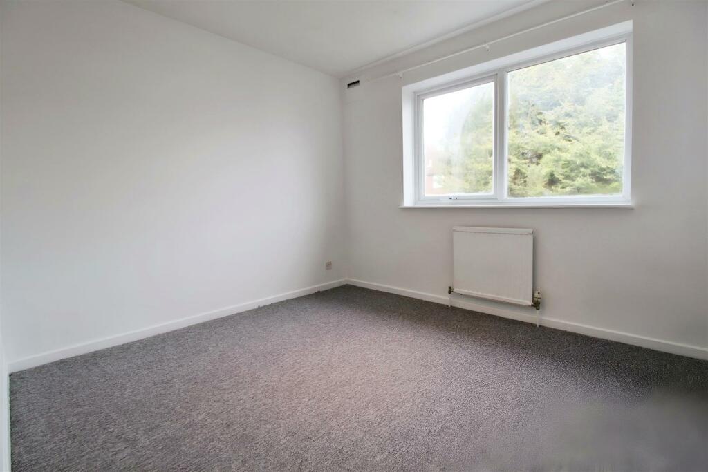 bed 201.JPG
