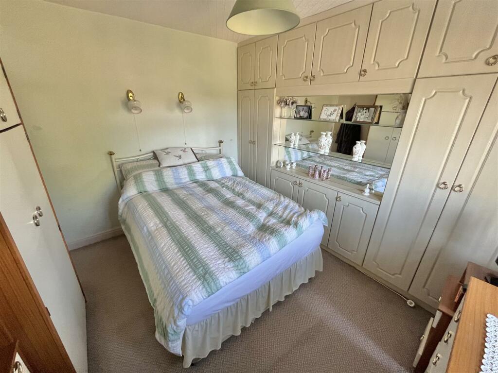 Bedroom 2 Aspect 2.jpg