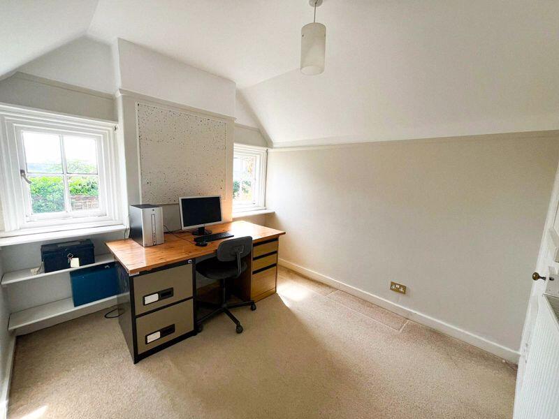 Bedroom/Office