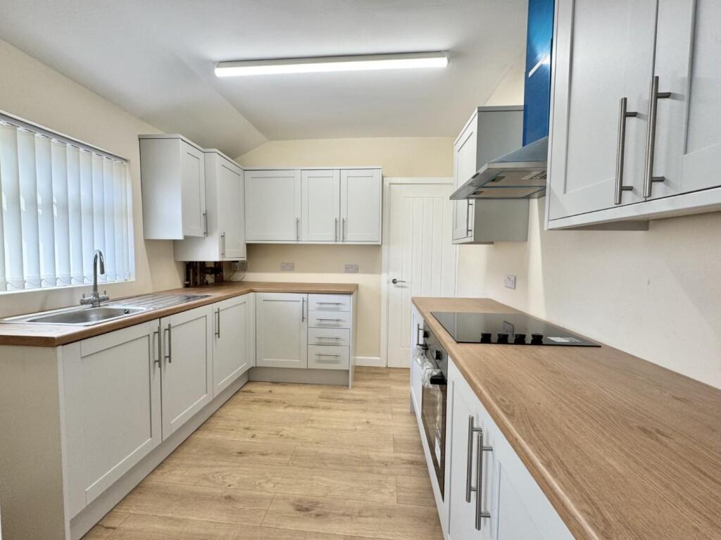 KITCHEN 1.jpg
