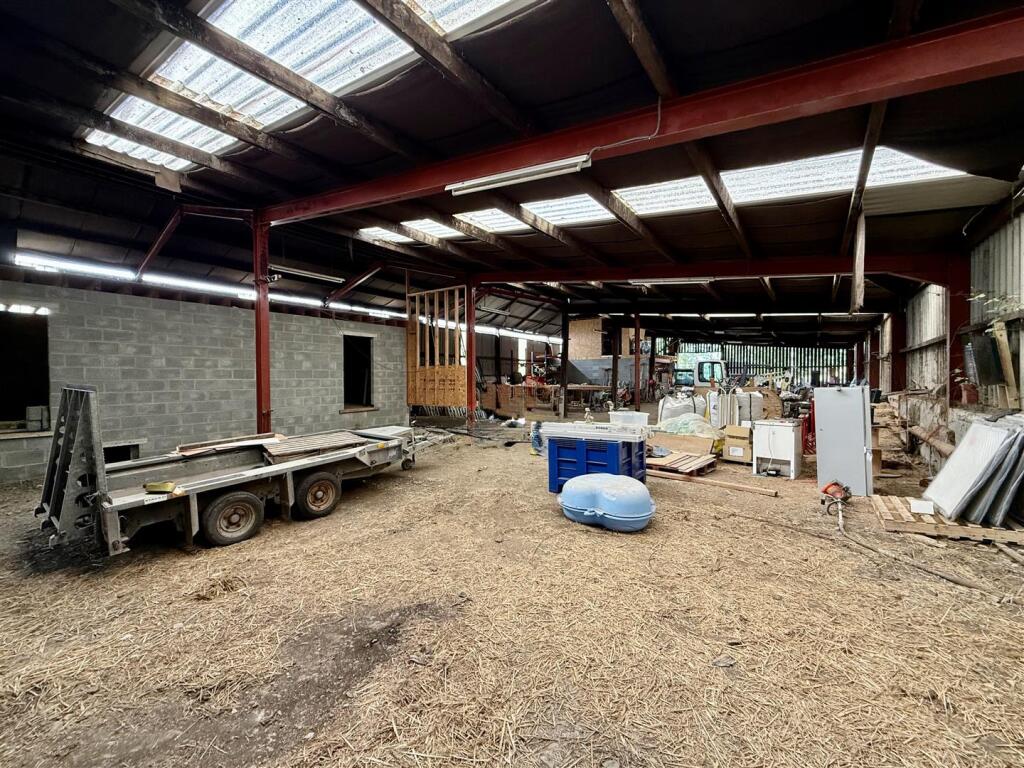 BARN INTERNAL