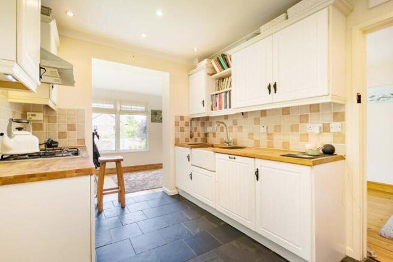 Access to the garden room 