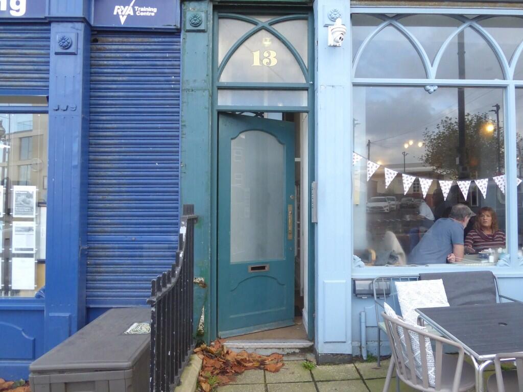 ENTRY Via No 13 Door