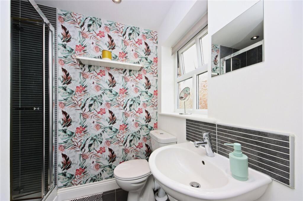 En Suite Shower Room