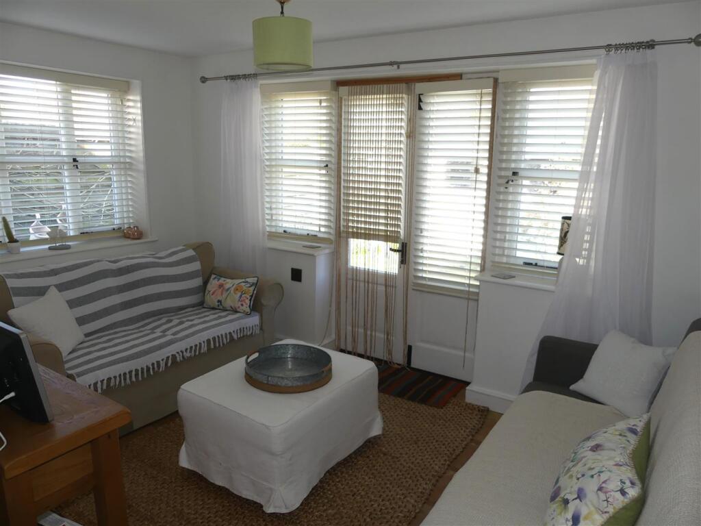 garden room.JPG