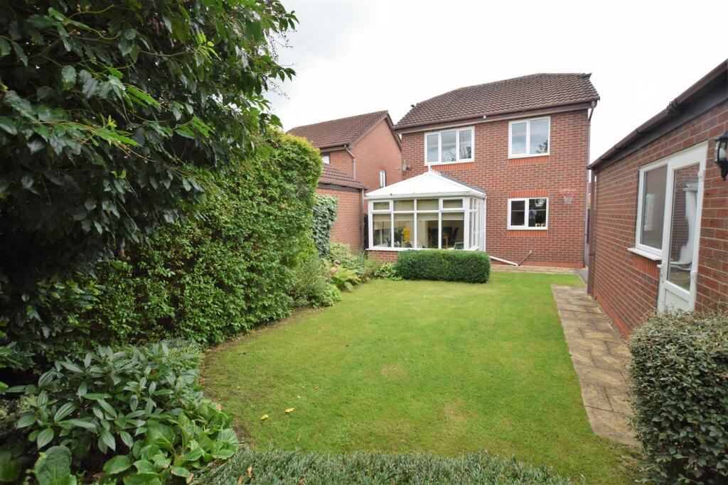 Private Enclosed Rear Garden