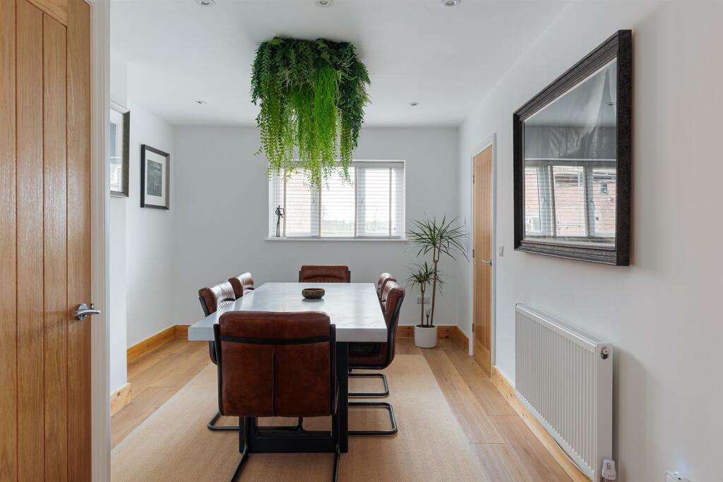 Dining Room or Bedroom 4