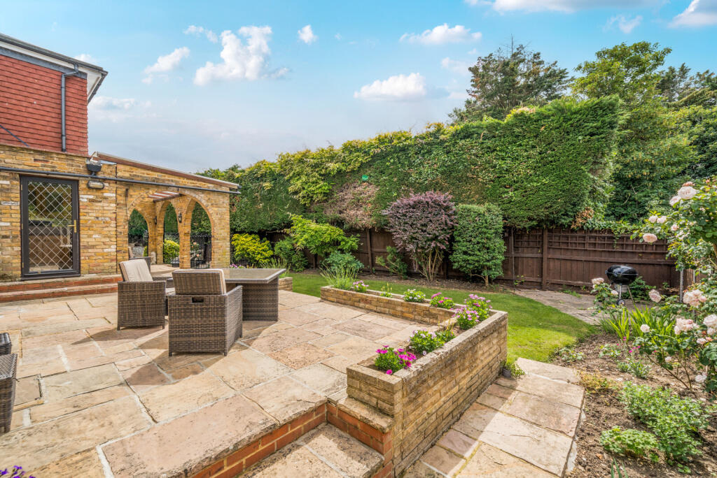 1305416-22-68483d...