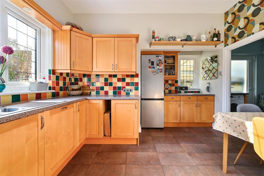 Kitchen/Breakfast Room