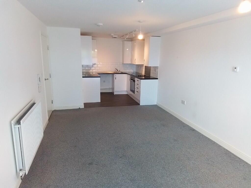 Kitchen / Lounge