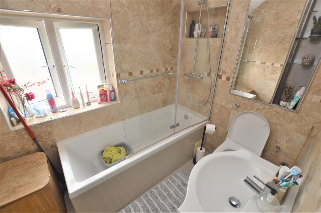 Bath/Shower Rooms
