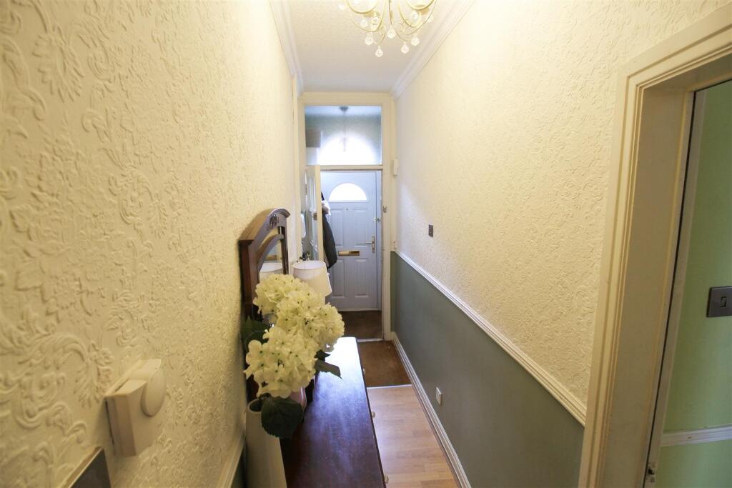 Entrance hall.jpg