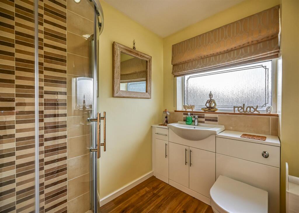 18 Longford Close-1.jpg