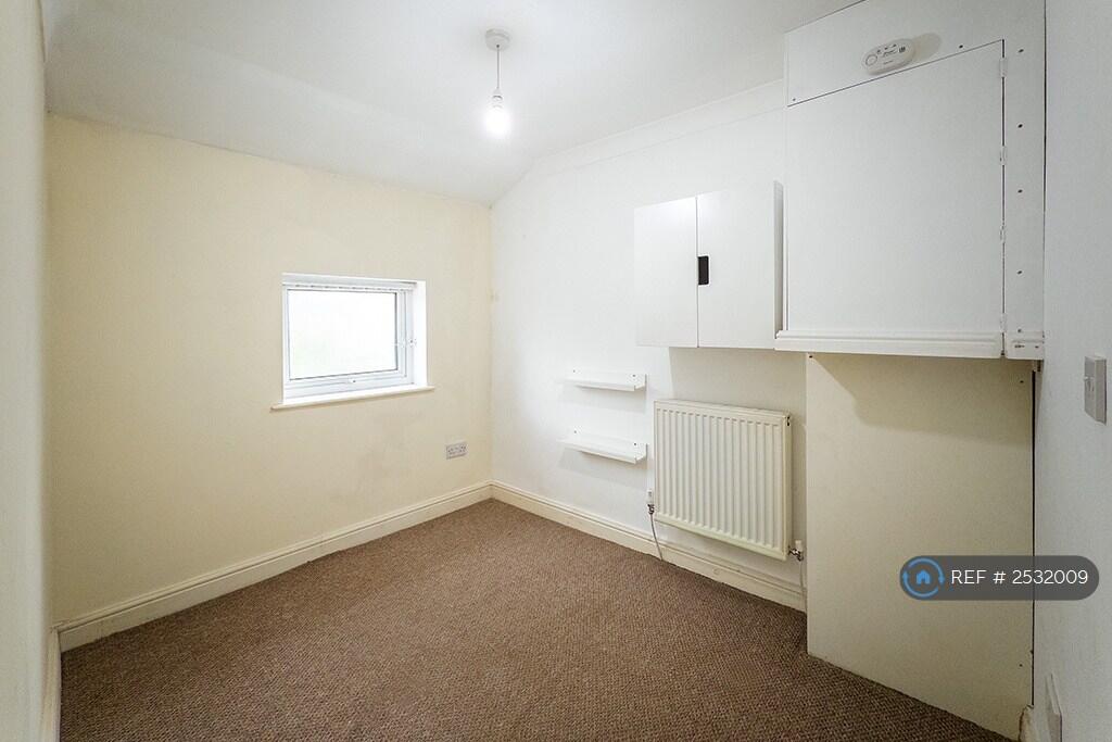 Office/Nursery/Small Bedroom