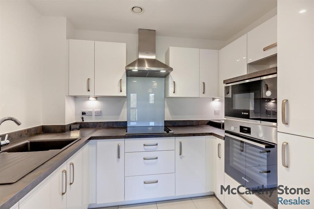 8671384-interior06-800.jpg