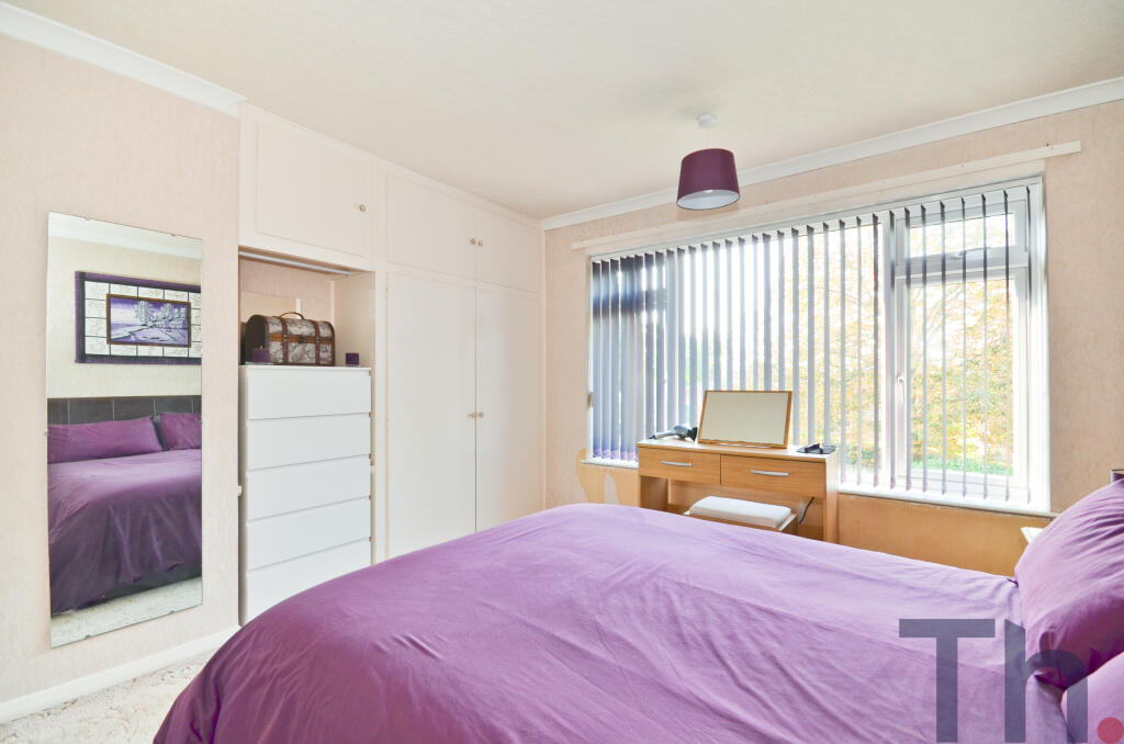 Bedroom 1.JPG