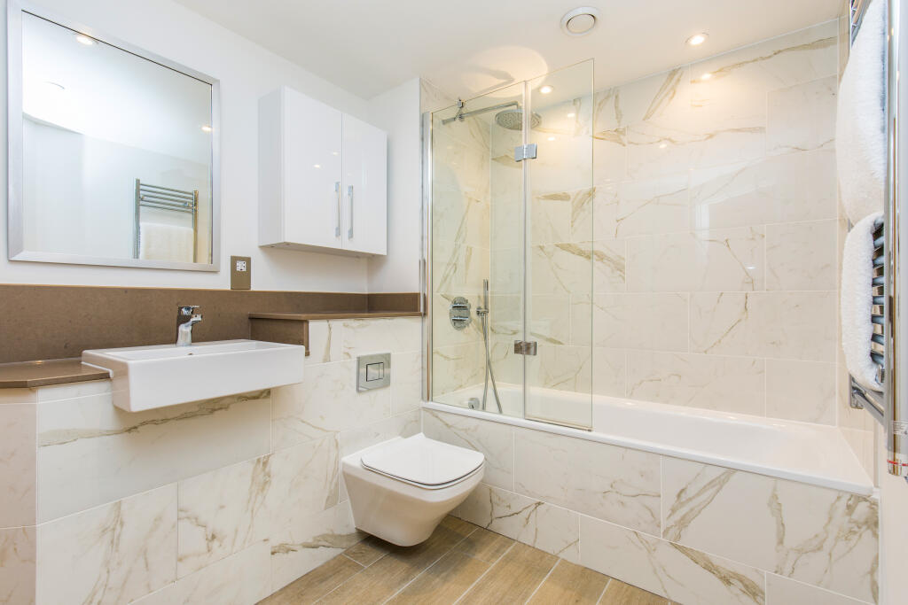 Main Bathroom