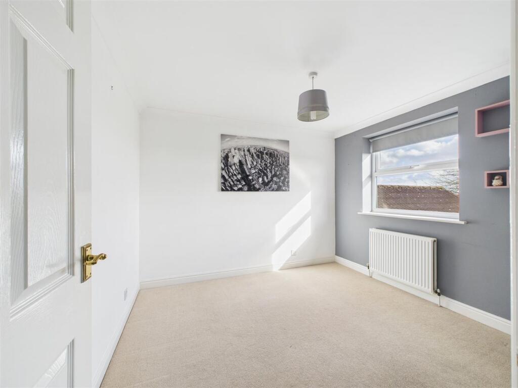 BEDROOM 2